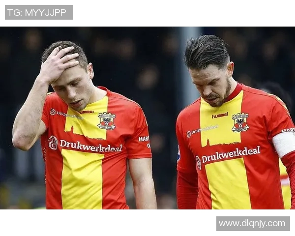 前进之鹰与鹿特丹的激烈对决揭示足球战术与团队精神的完美结合